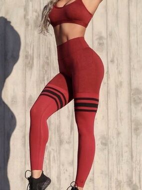 Bombshell High Waisted Leggings with Side Pockets